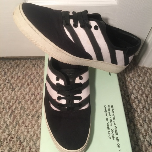 Off-White - Picture 2 of 6